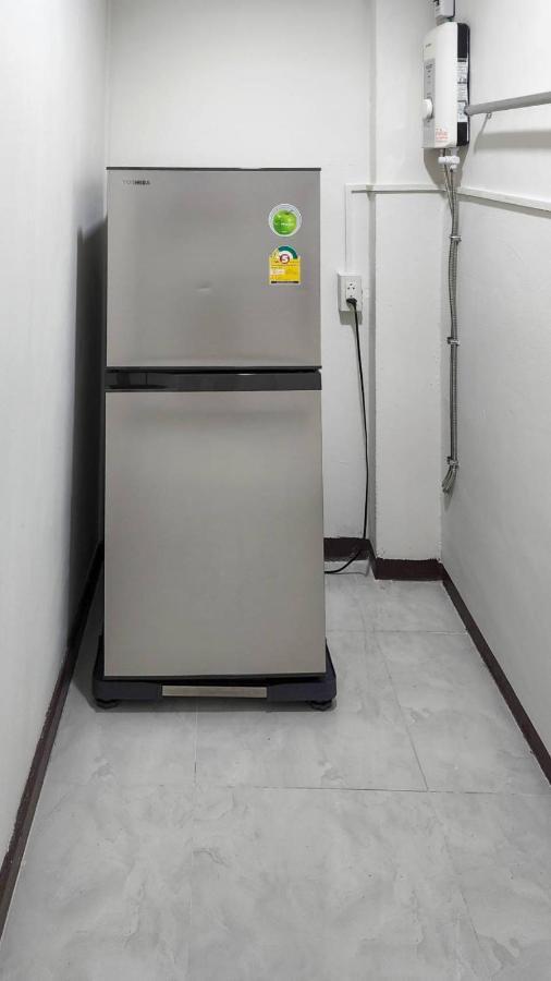 Apartment A4 Dindaeng Bangkok Exterior photo